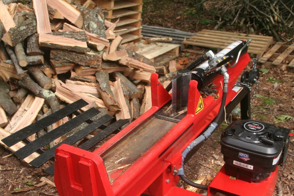How To Safely Use A Log Splitter With A Petrol Engine 2024 Beginners